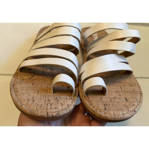 Korks Sandals Women's 8 M White Faux Leather Strappy Toe Ring Flat Cork Khela20 - Picture 5 of 9